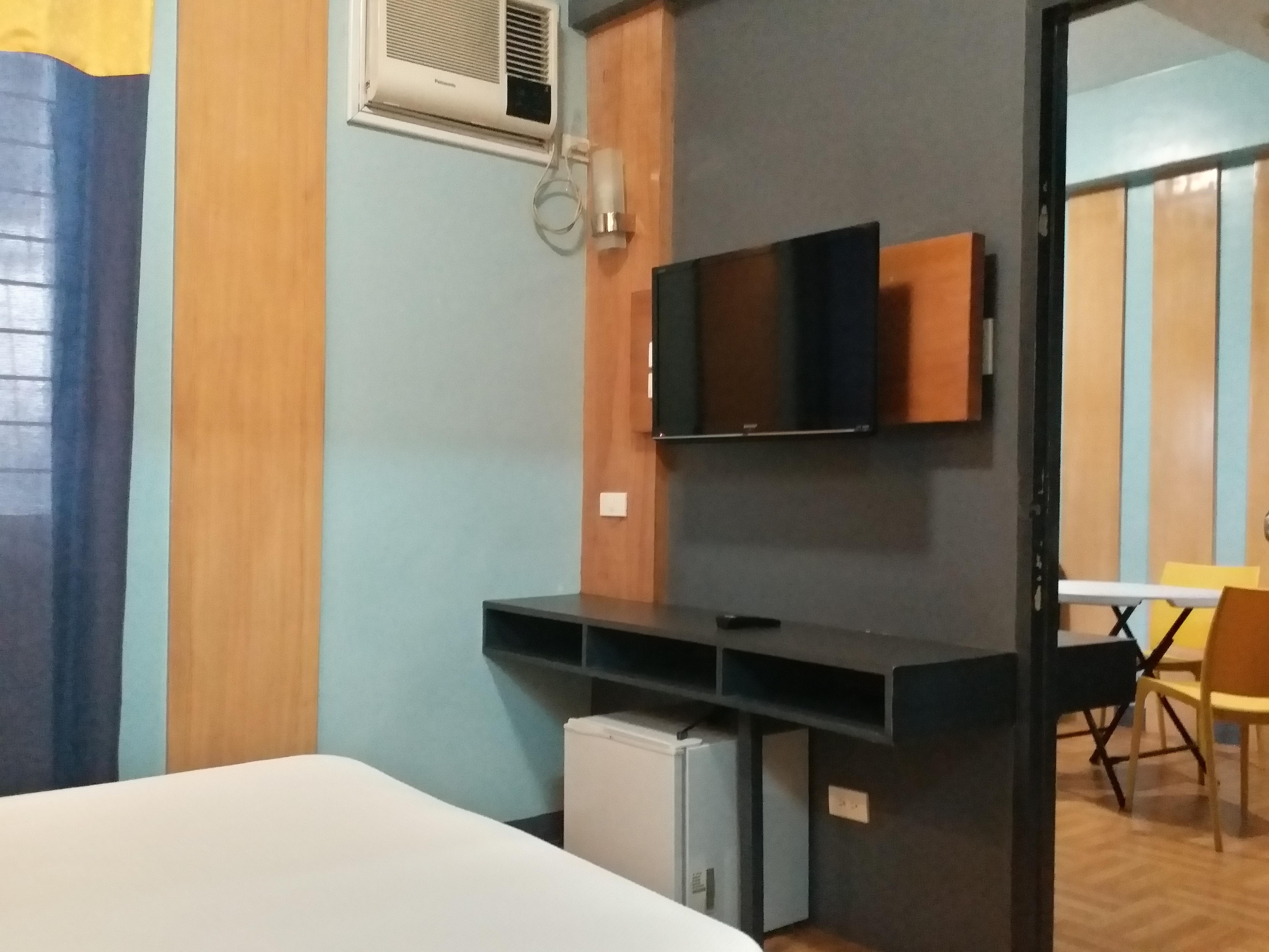 Leesons Residences Manila Esterno foto
