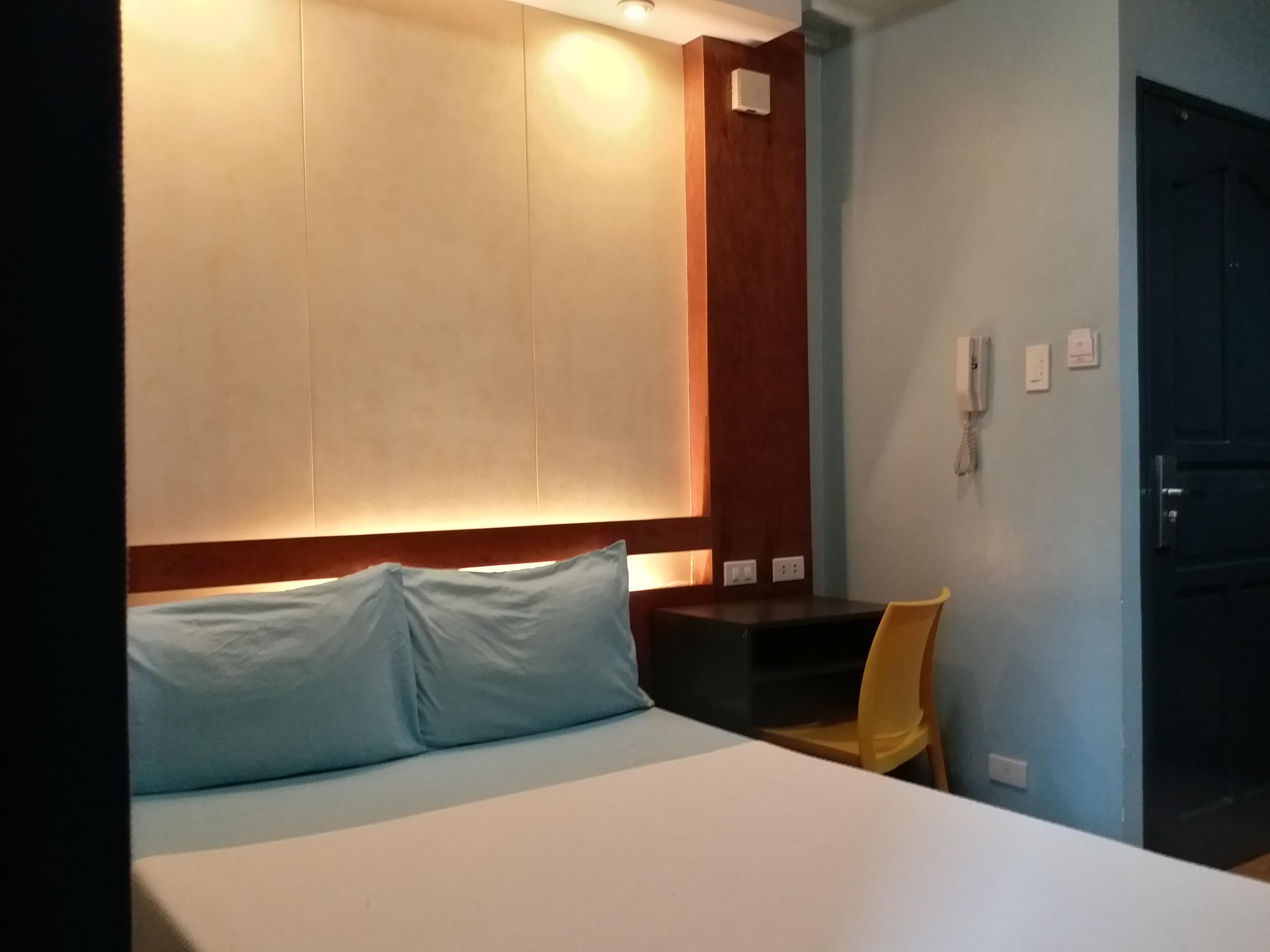 Leesons Residences Manila Esterno foto