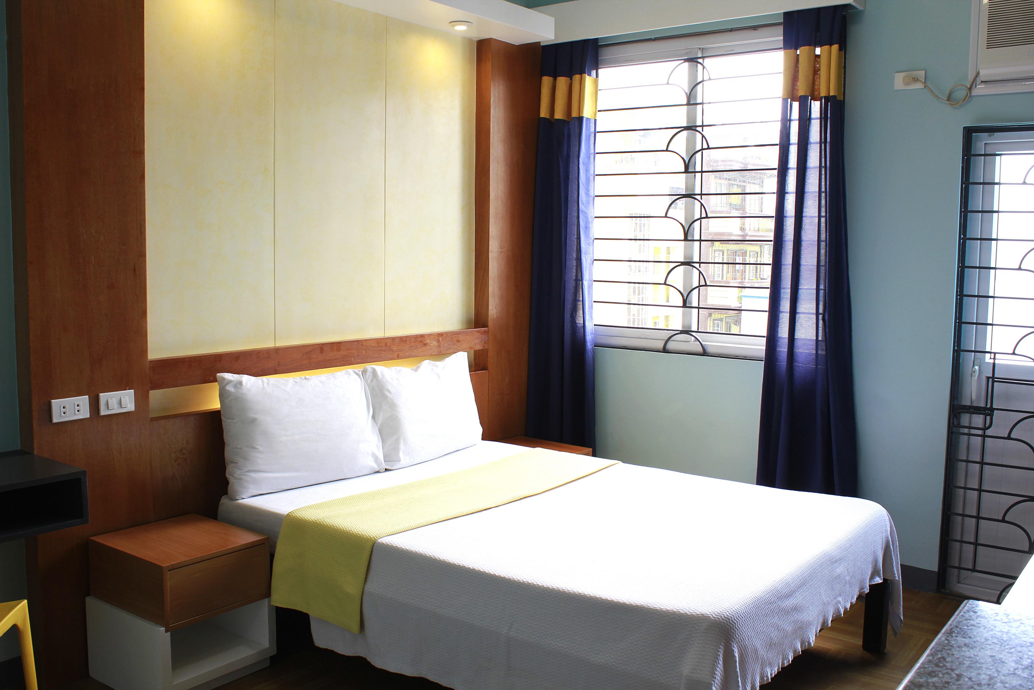 Leesons Residences Manila Esterno foto
