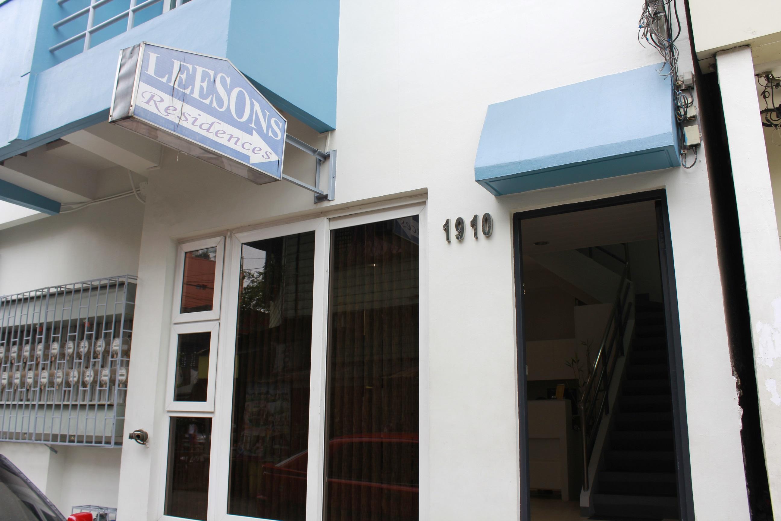 Leesons Residences Manila Esterno foto