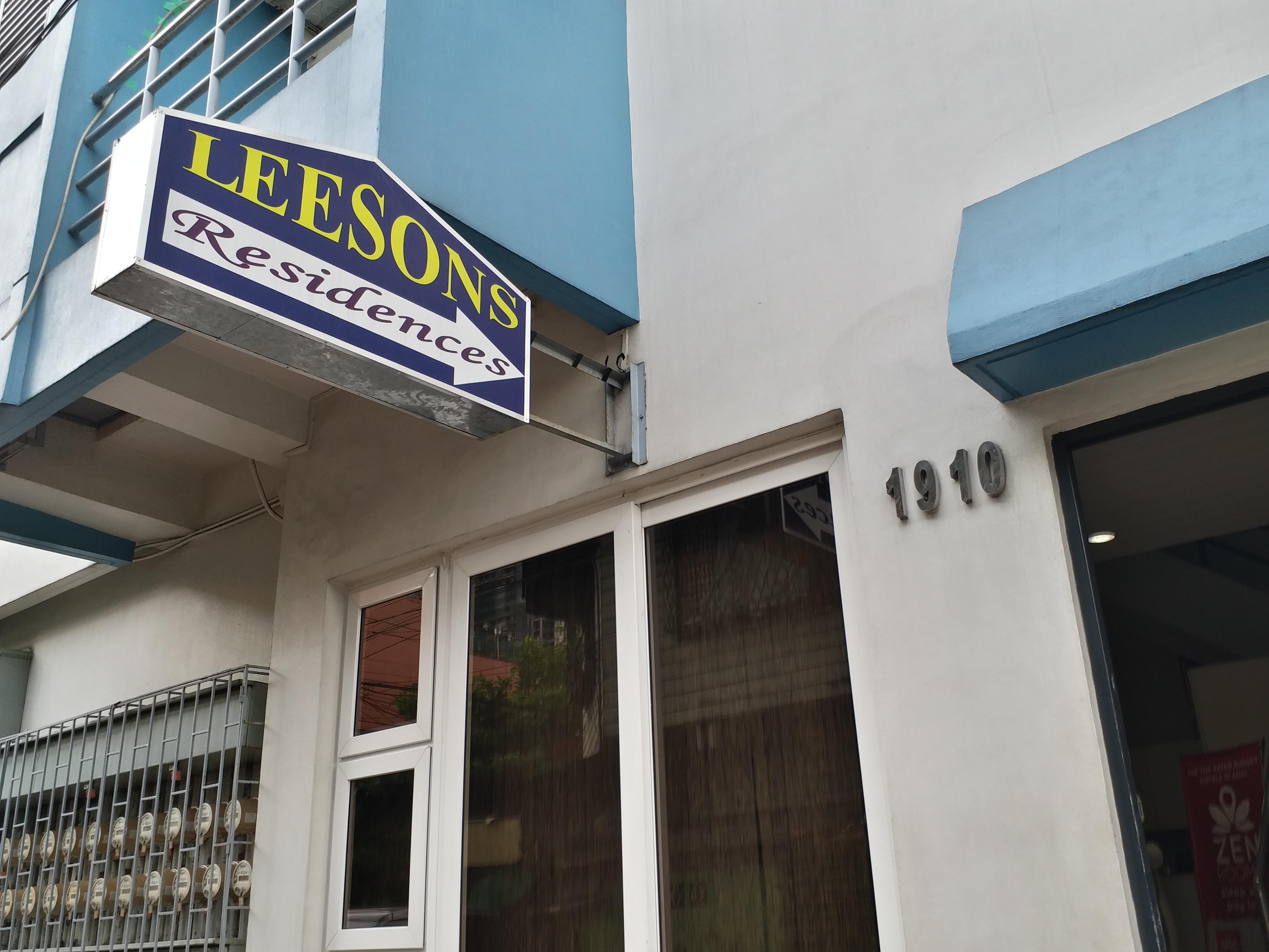 Leesons Residences Manila Esterno foto