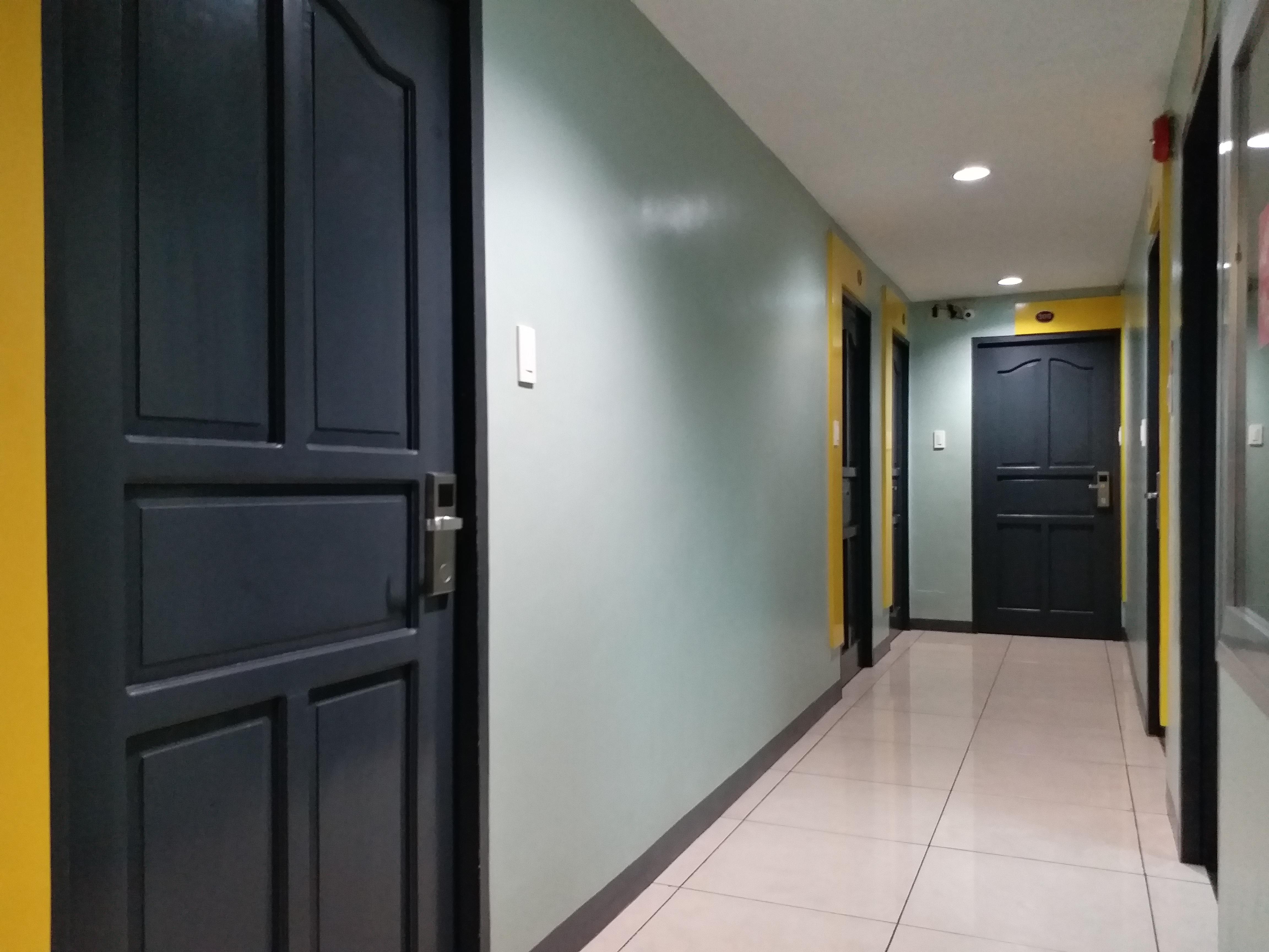 Leesons Residences Manila Esterno foto