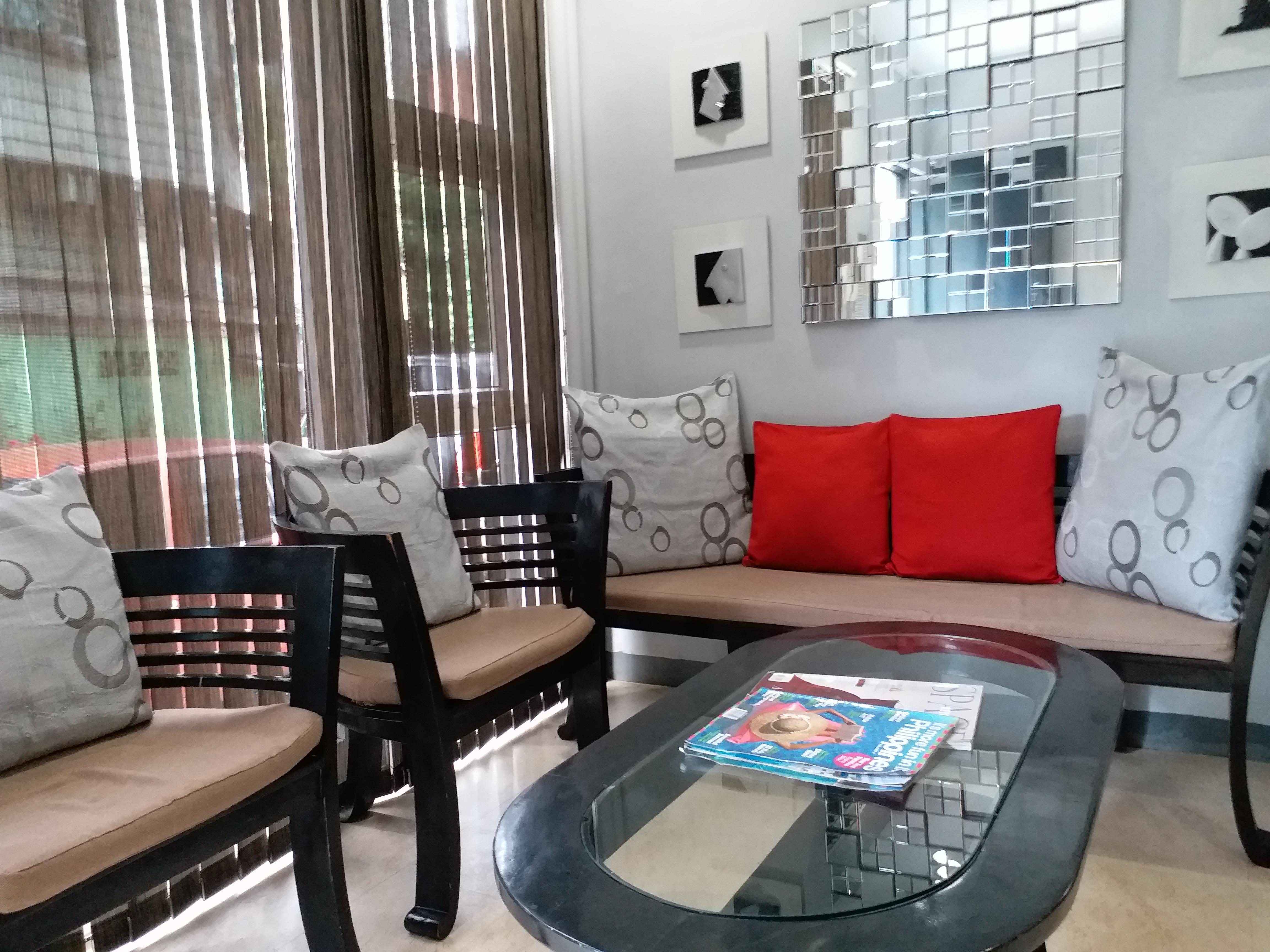Leesons Residences Manila Esterno foto