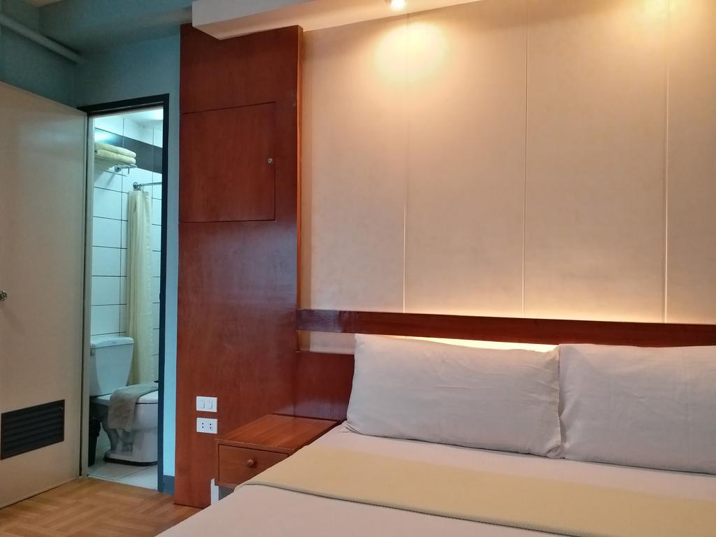 Leesons Residences Manila Esterno foto